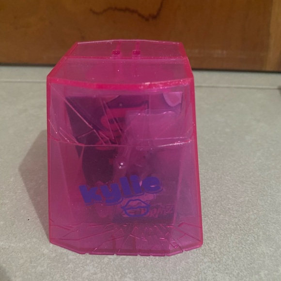 Bratz x Kylie Jenner Msytery - Picture 4 of 7